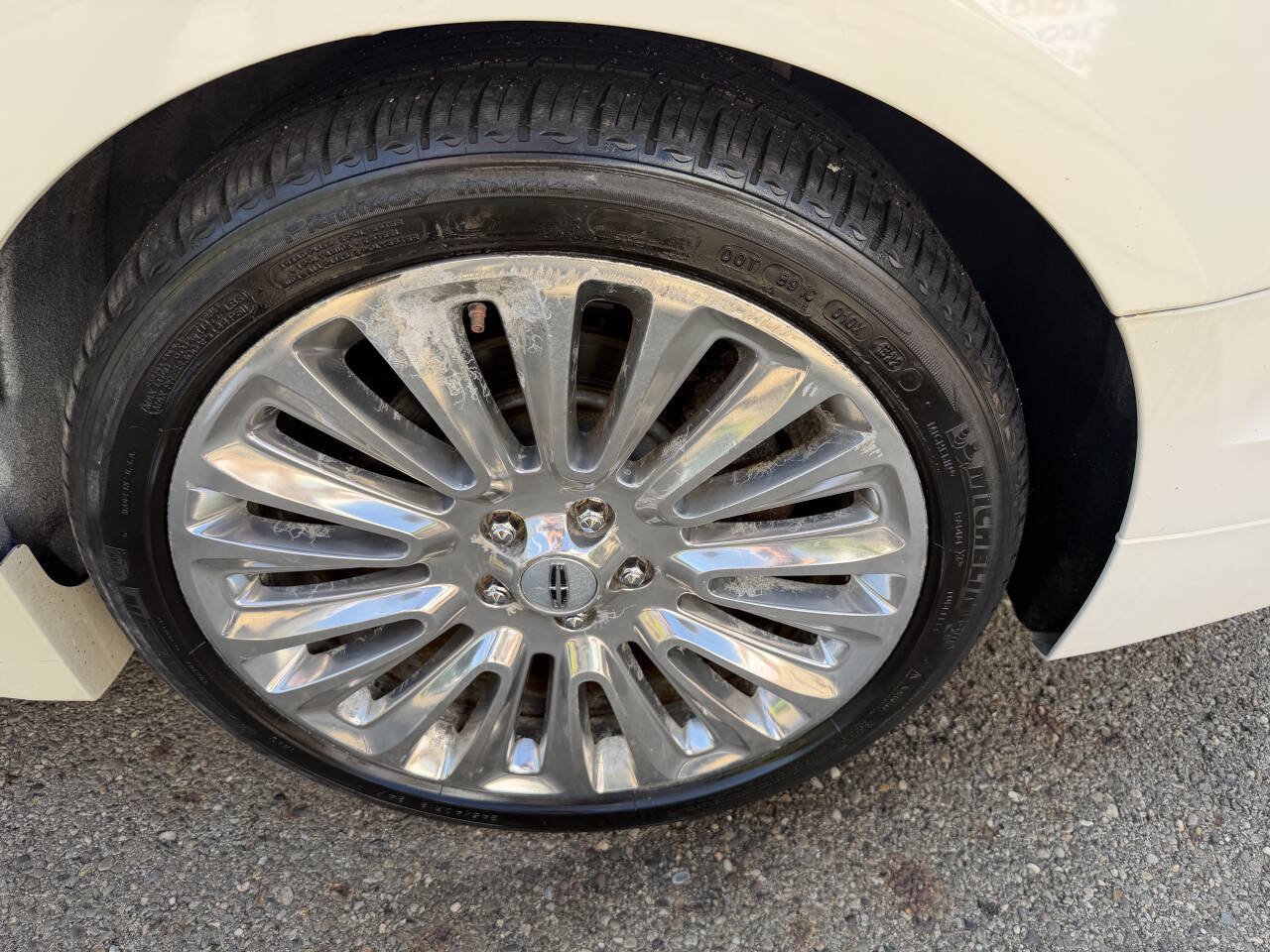 Used 2013 Lincoln MKZ AWD image 22