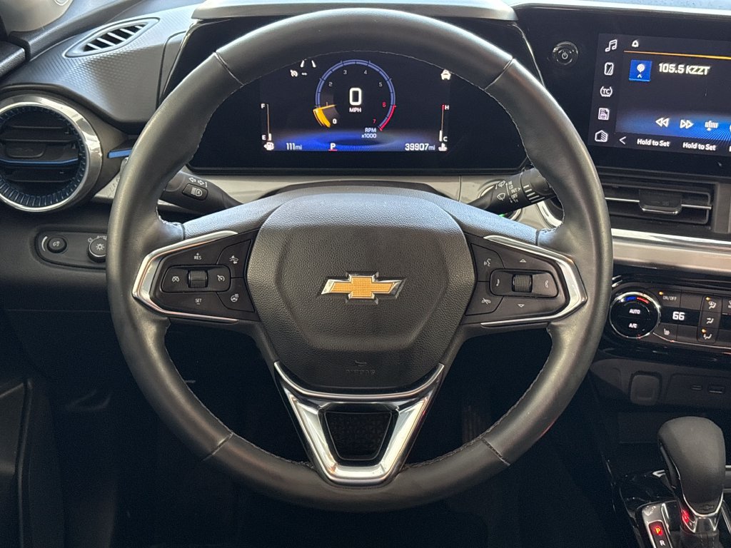 Used 2025 Chevrolet Trax LT w/ Driver Confidence Package FWD image 21