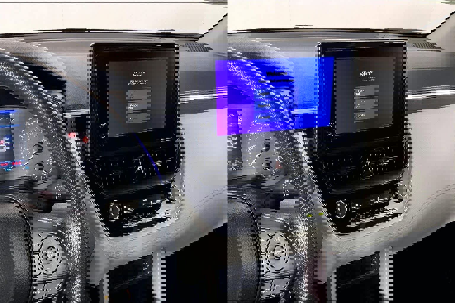 Used 2025 Toyota Corolla Cross L image 6