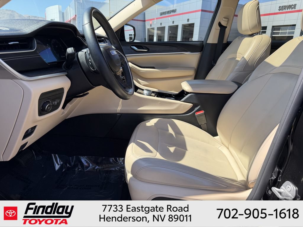 Used 2021 Jeep Grand Cherokee L Limited AWD/4WD image 6