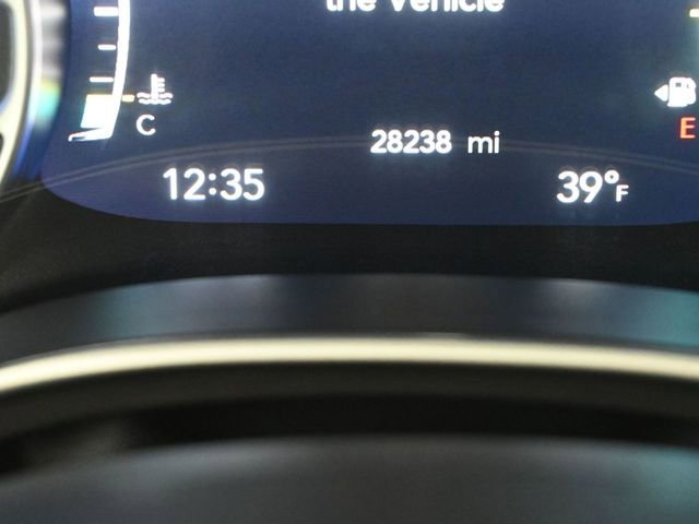 Used 2025 Chrysler Pacifica Select image 16