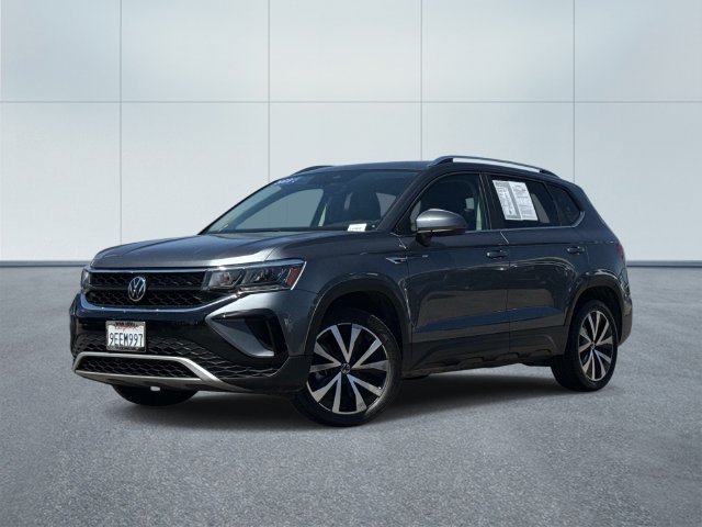 Certified 2023 Volkswagen Taos SE w/ Panoramic Sunroof Package