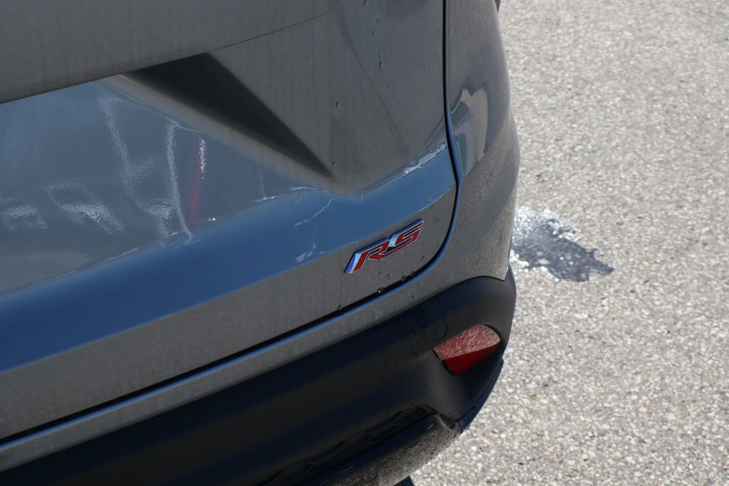 New 2026 Chevrolet Trax RS w/ Sunroof Package FWD image 32