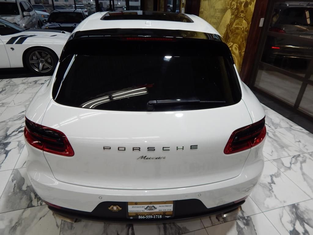 Used 2018 Porsche Macan AWD/4WD image 7
