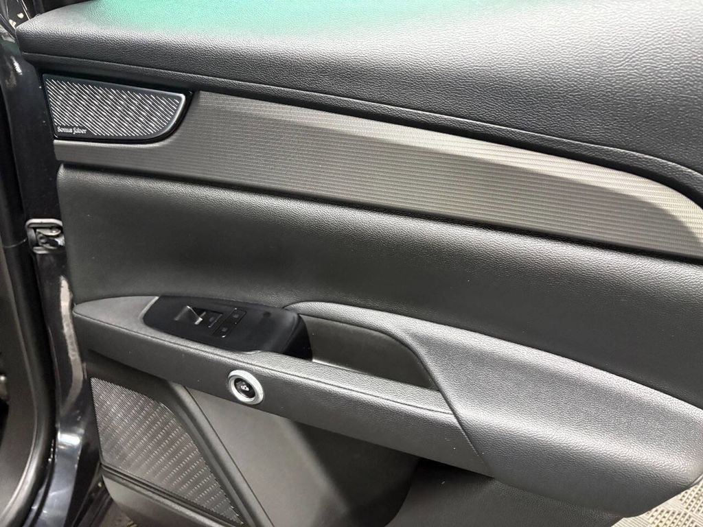 Used 2024 Maserati Grecale GT image 48