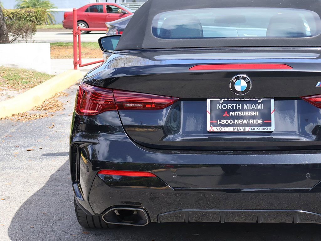 Used 2025 BMW M440i Convertible w/ Premium Package image 19