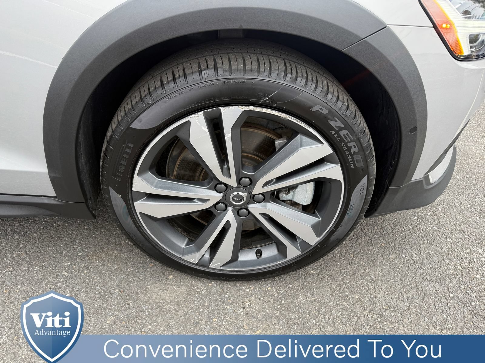 Used 2025 Volvo V60 B5 Cross Country Plus AWD/4WD image 15