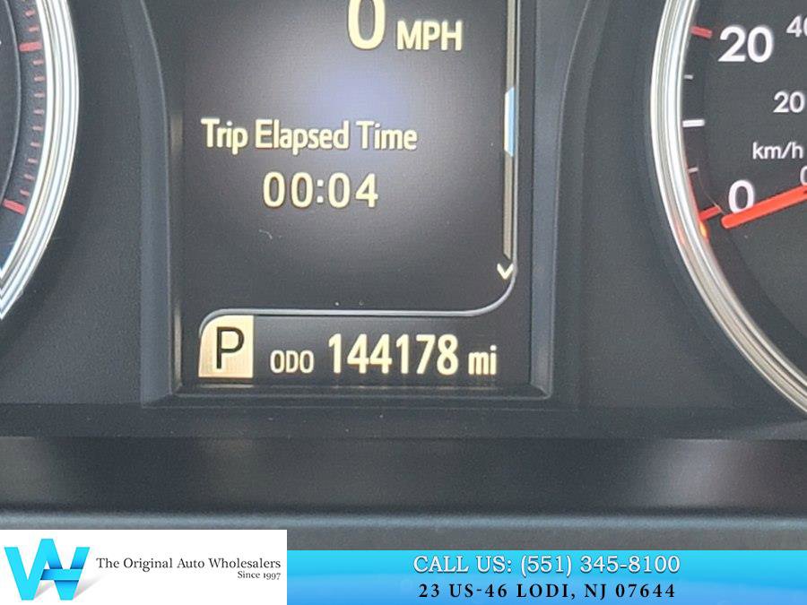 Used 2017 Toyota Camry SE image 25