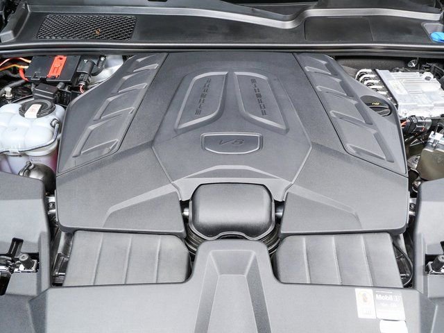 Certified 2025 Porsche Cayenne Turbo GT image 35