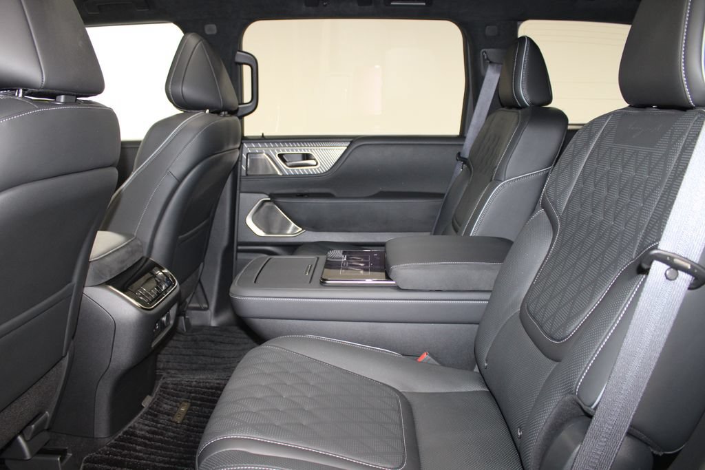 Used 2026 INFINITI QX80 Autograph w/ Autograph Exterior Package AWD/4WD image 27