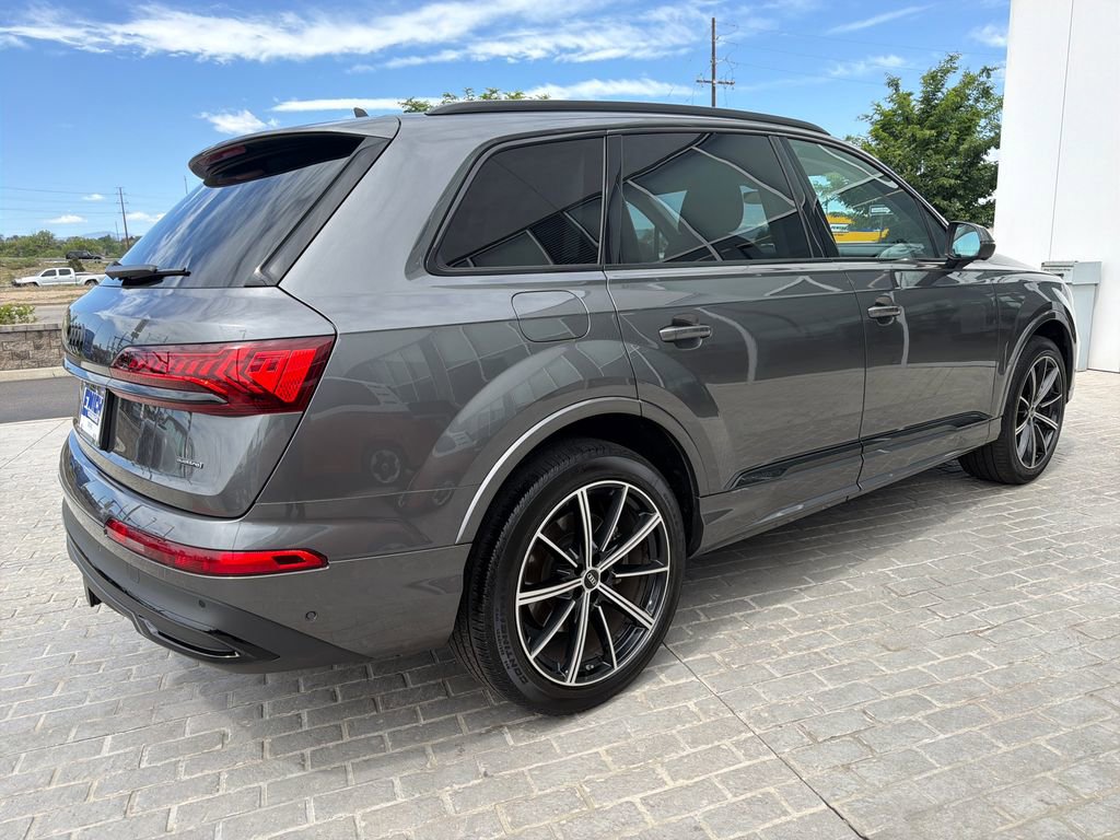 Used 2023 Audi Q7 3.0T Premium Plus w/ Premium Plus Package AWD/4WD image 5