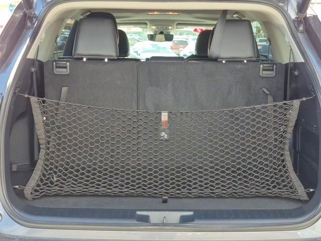 Used 2023 Toyota Highlander XLE image 6