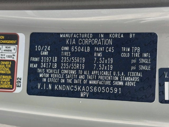 Used 2025 Kia Carnival EX FWD image 44