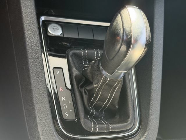 Used 2016 Volkswagen Jetta Sport FWD image 23