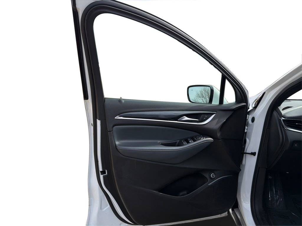 Used 2022 Buick Enclave Essence image 19