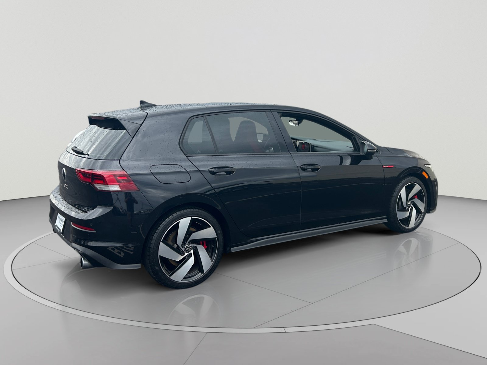 Used 2022 Volkswagen GTI SE FWD image 5