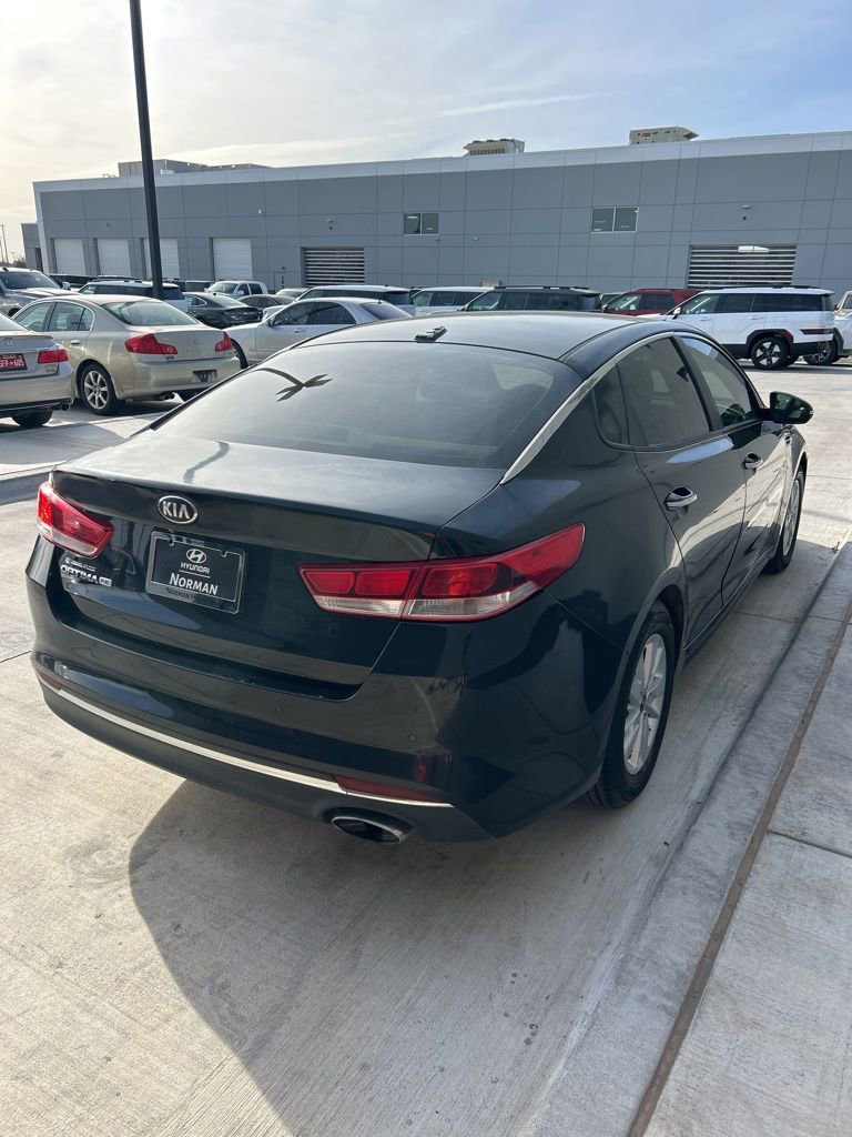 Used 2016 Kia Optima LX w/ LX Convenience Package image 4