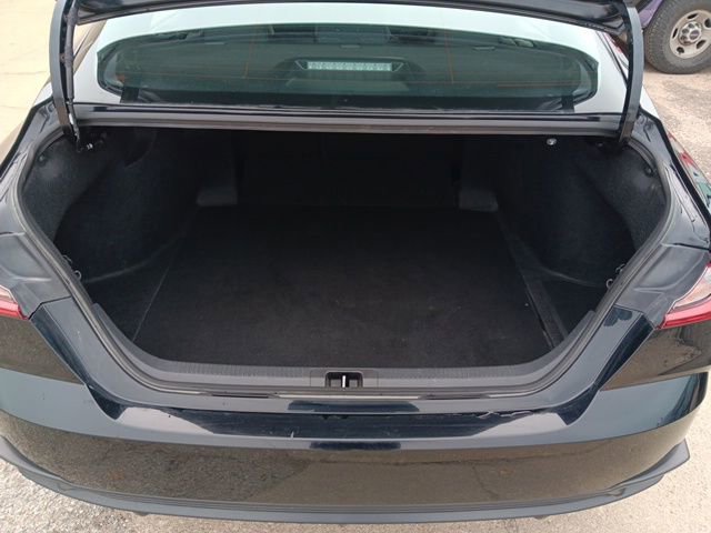 Used 2025 Toyota Camry SE image 30