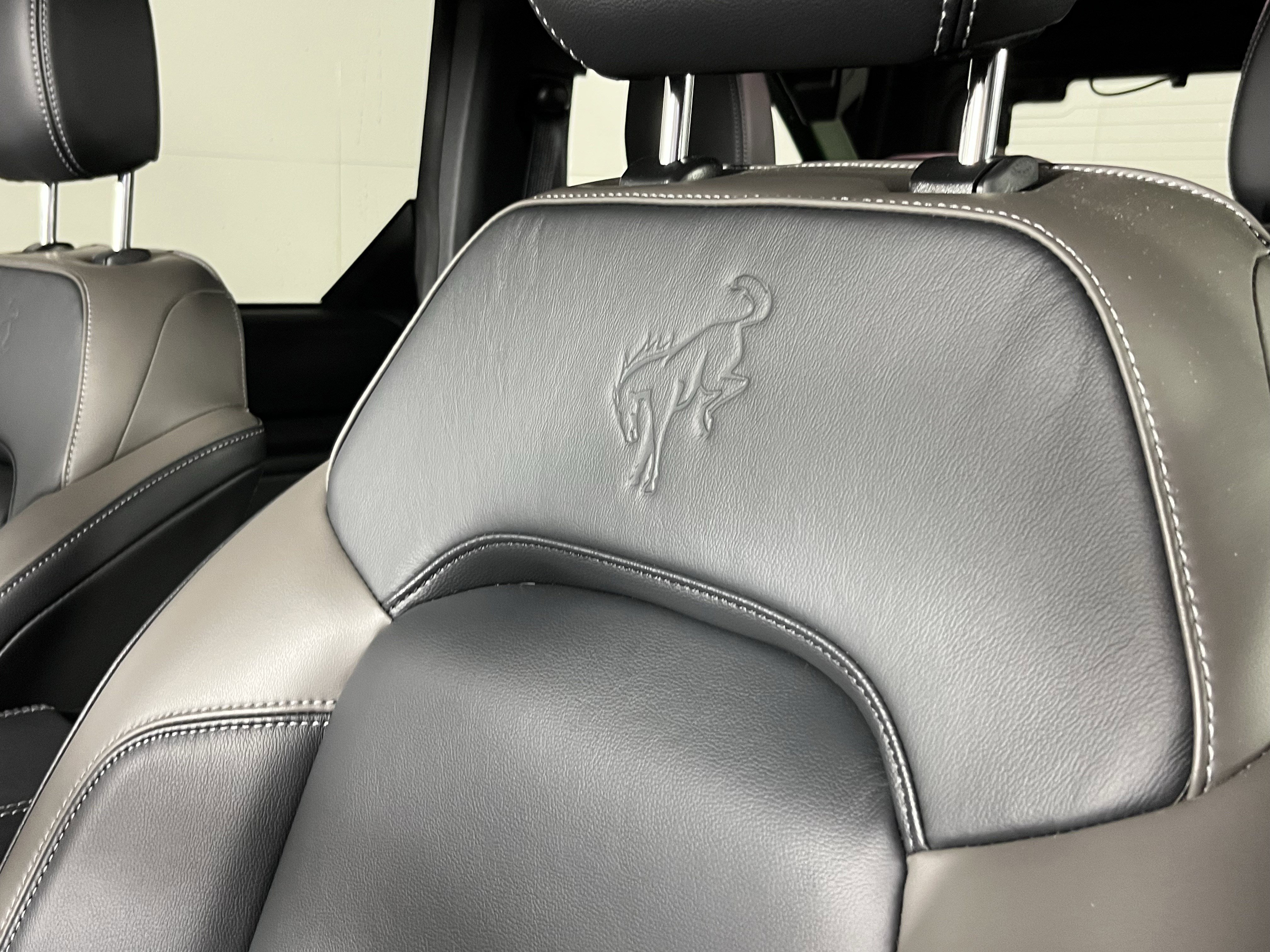 Used 2025 Ford Bronco Outer Banks image 16