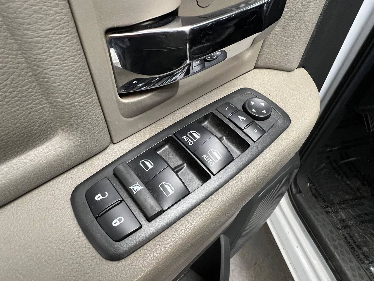 Used 2012 RAM 1500 Classic SLT AWD/4WD image 22