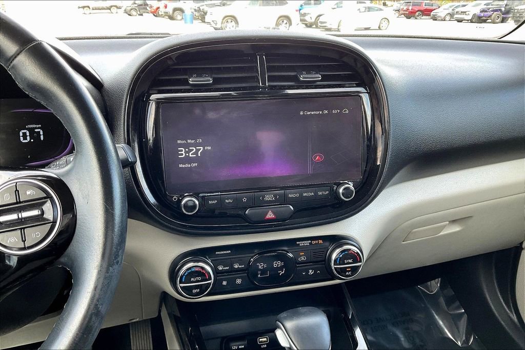 Used 2023 Kia Soul EX FWD image 6