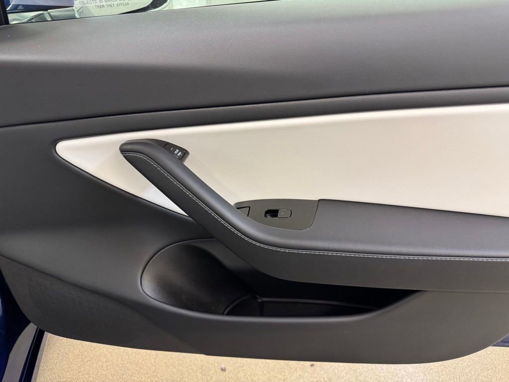 Used 2020 Tesla Model 3 Standard Range Plus image 28