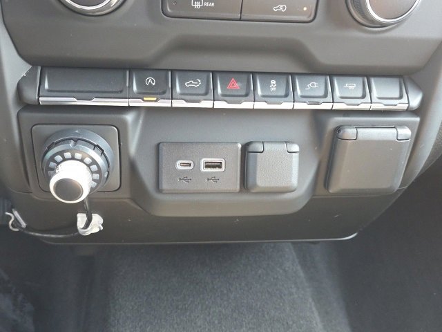 Used 2021 Chevrolet Silverado 1500 Custom image 15