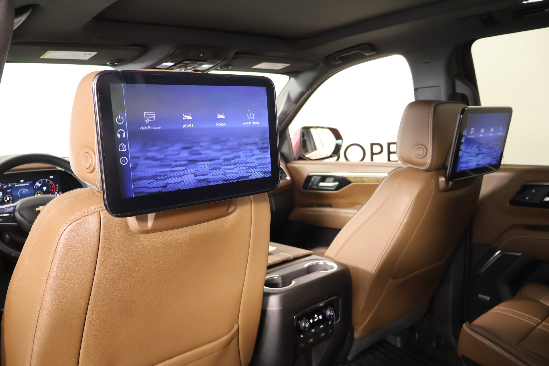 Used 2026 Chevrolet Suburban High Country AWD/4WD image 17