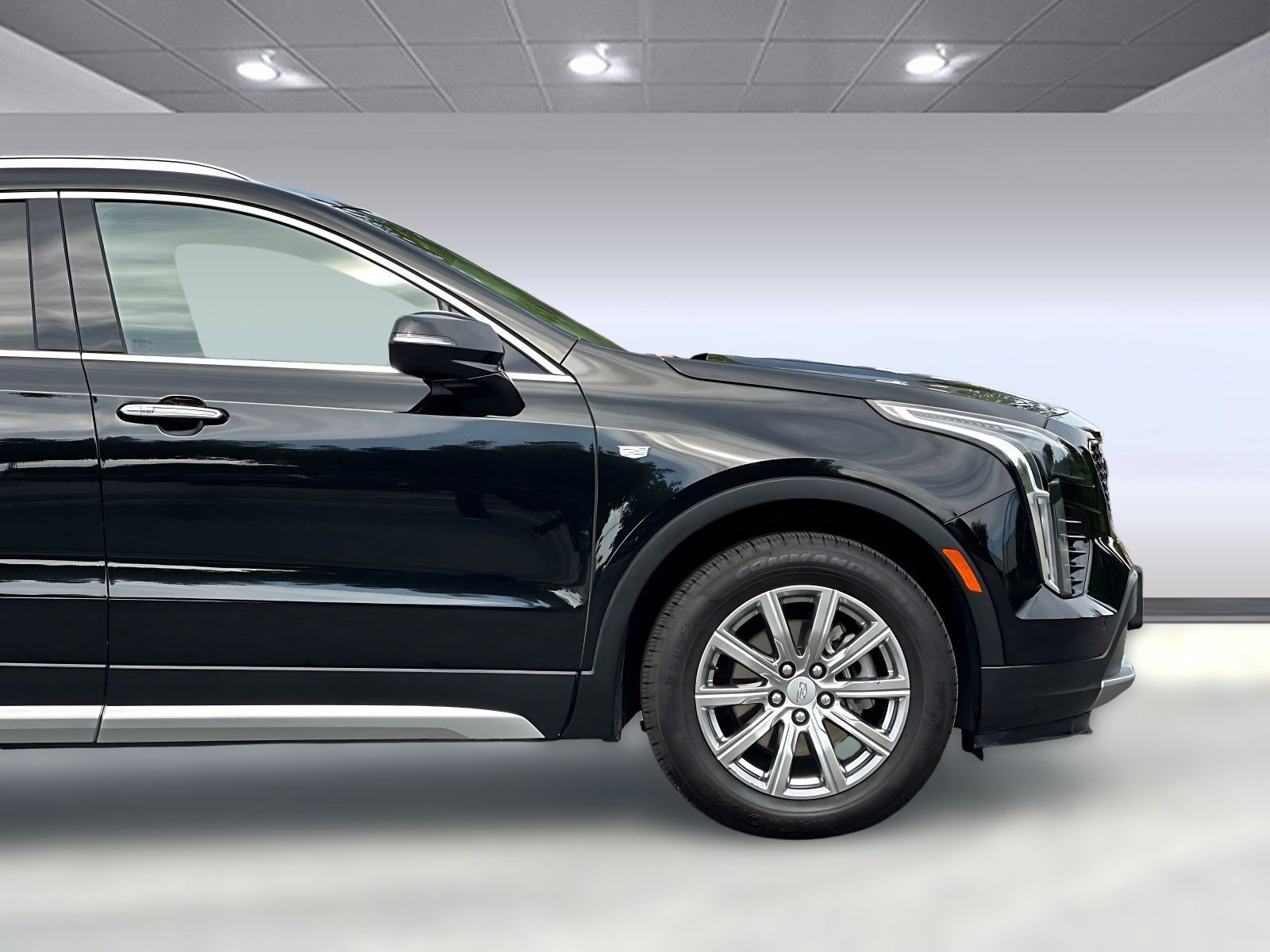 Used 2022 Cadillac XT4 Premium Luxury w/ Safety Alert Package AWD/4WD image 33