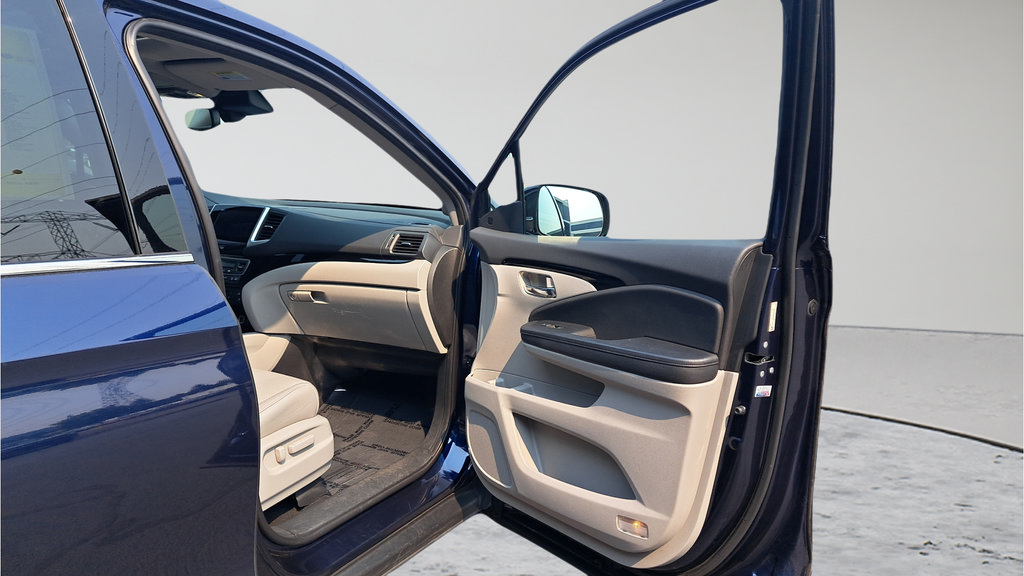 Used 2016 Honda Pilot Elite image 15