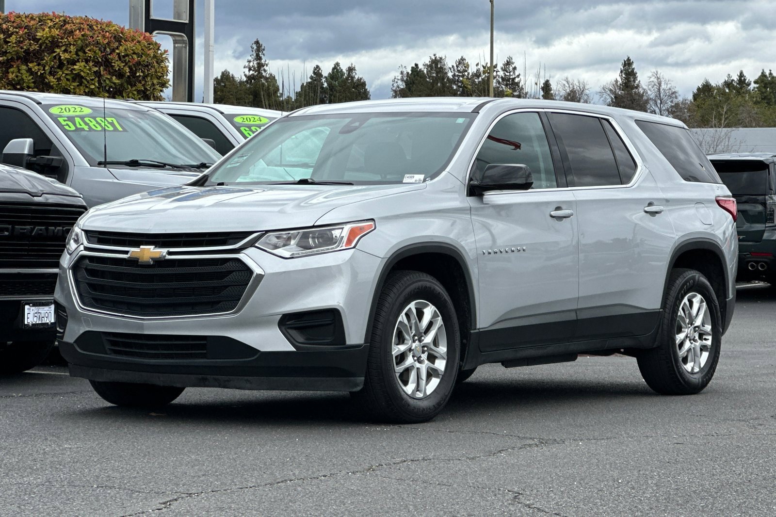 Used 2020 Chevrolet Traverse LS image 9