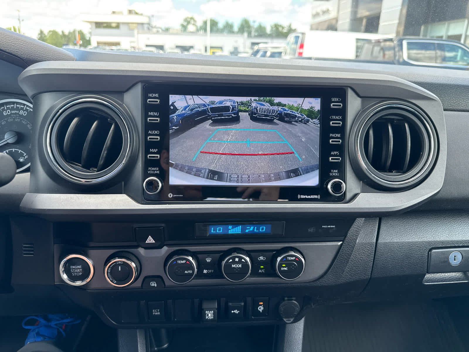 Used 2022 Toyota Tacoma TRD Sport AWD/4WD image 18