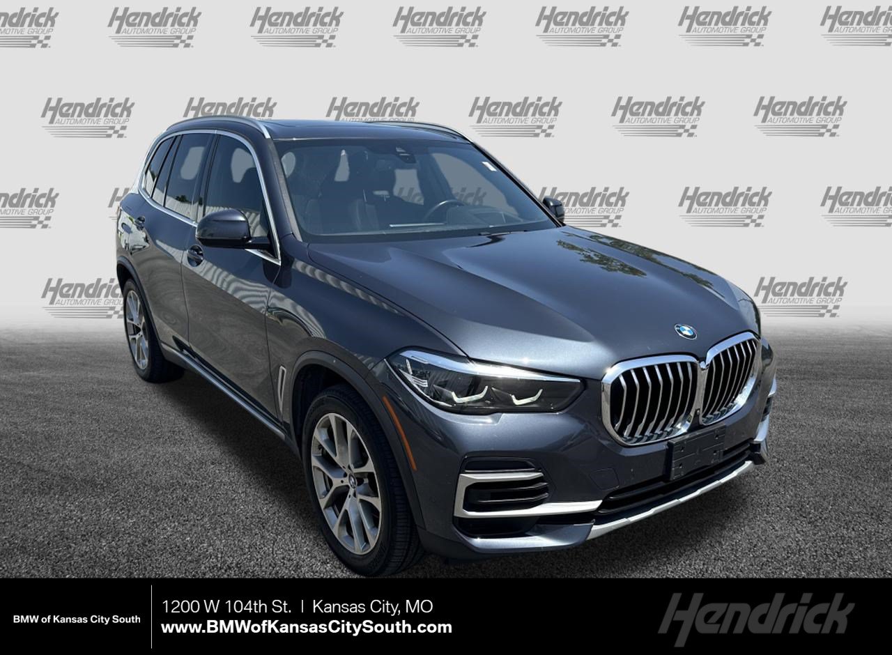 Used 2022 BMW X5 xDrive40i w/ Premium Package AWD/4WD image 1