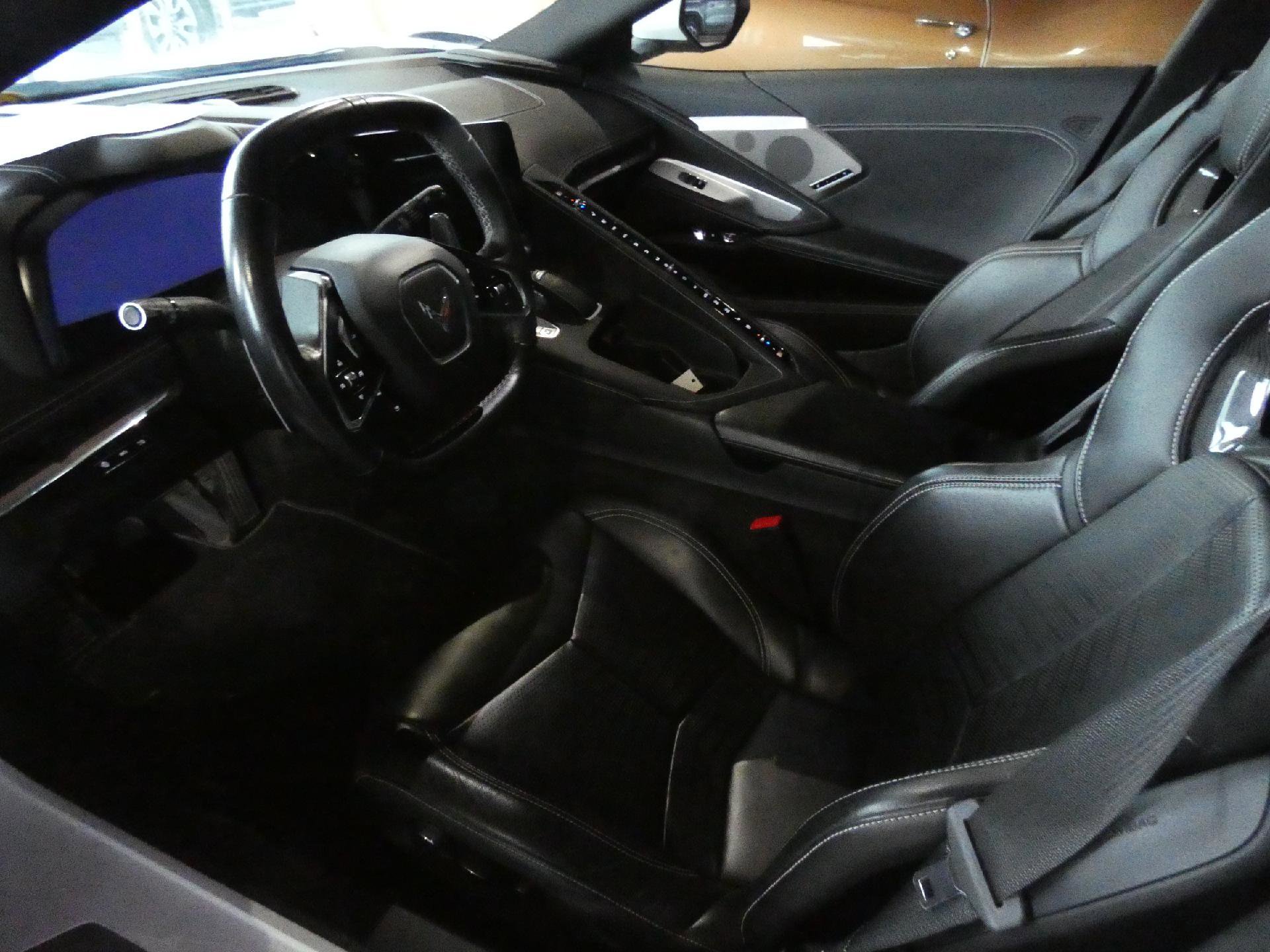 Used 2020 Chevrolet Corvette Stingray Preferred Cpe w/ 2LT Preferred Equipment Group image 19