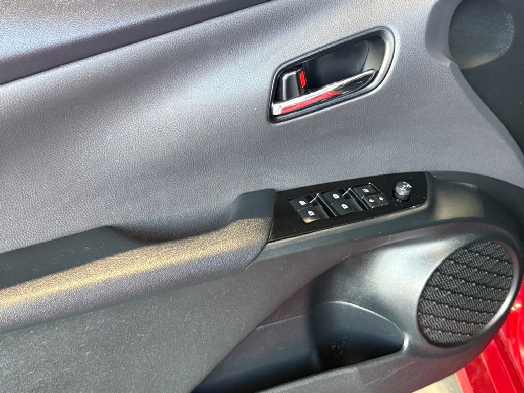 Certified 2018 Toyota Prius Prime Advanced image 17