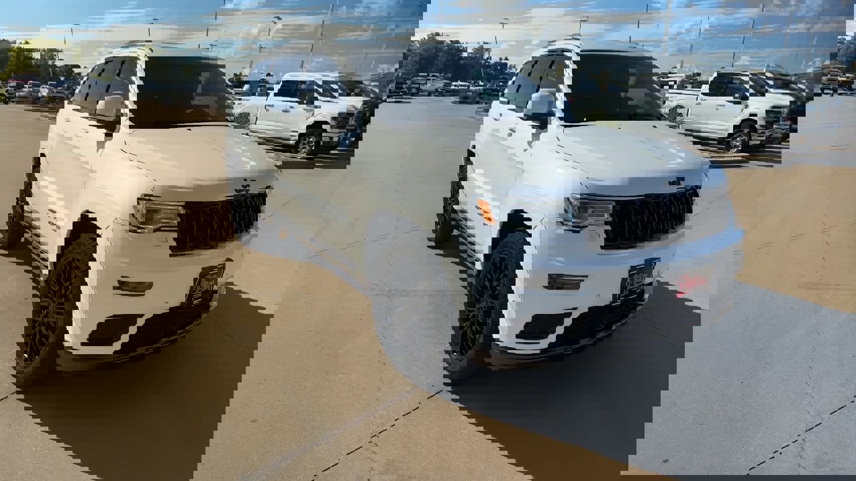 Used 2018 Jeep Grand Cherokee Summit image 3