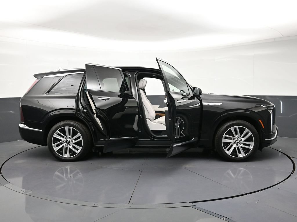 Used 2026 Cadillac Vistiq Luxury AWD/4WD image 33