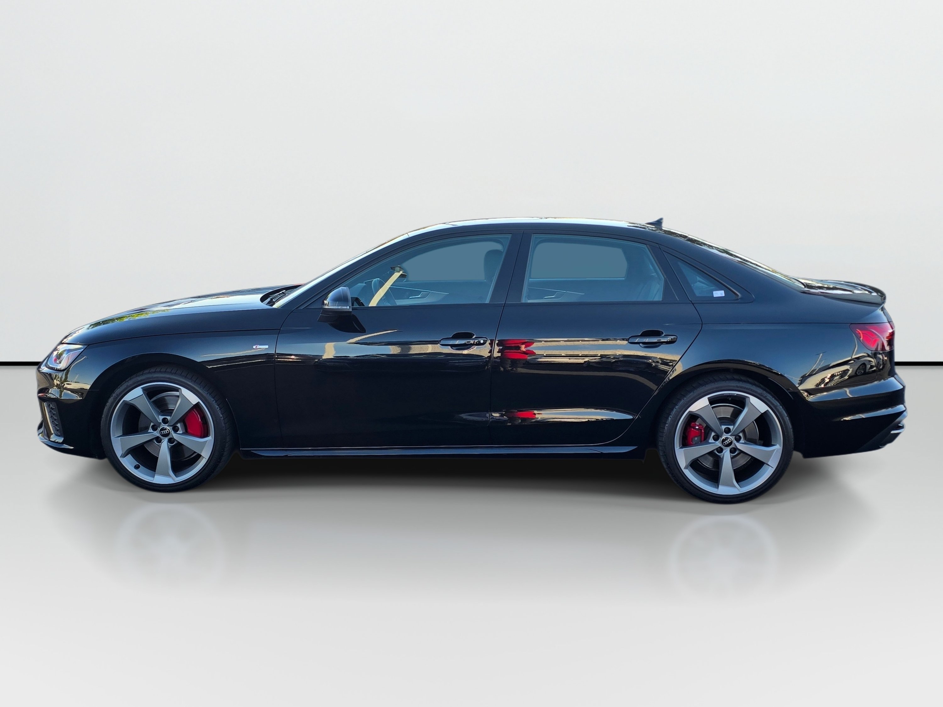 Used 2023 Audi A4 2.0T Premium Plus w/ Premium Plus Package AWD/4WD image 3