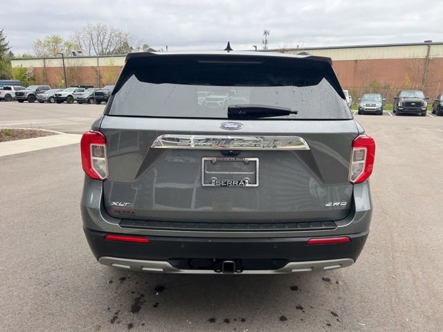 Used 2024 Ford Explorer XLT w/ Equipment Group 202A AWD/4WD image 6