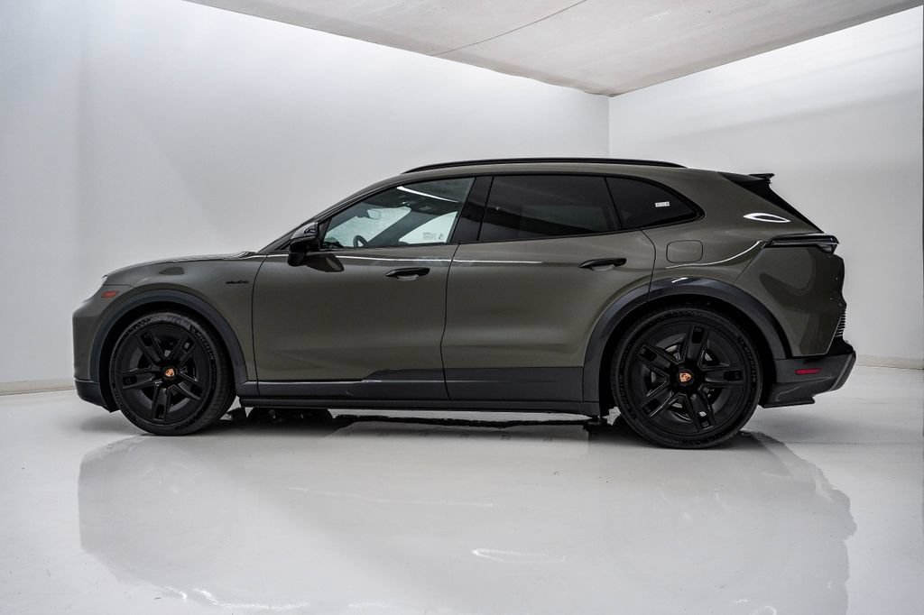 New 2026 Porsche Cayenne S AWD/4WD image 2