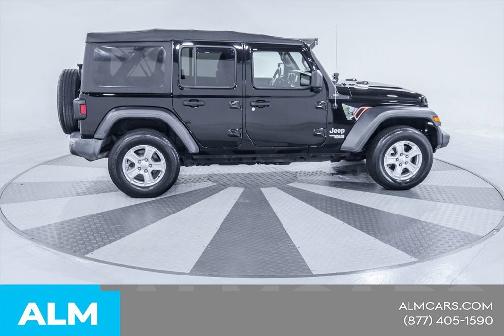 Used 2018 Jeep Wrangler Unlimited Sport image 15
