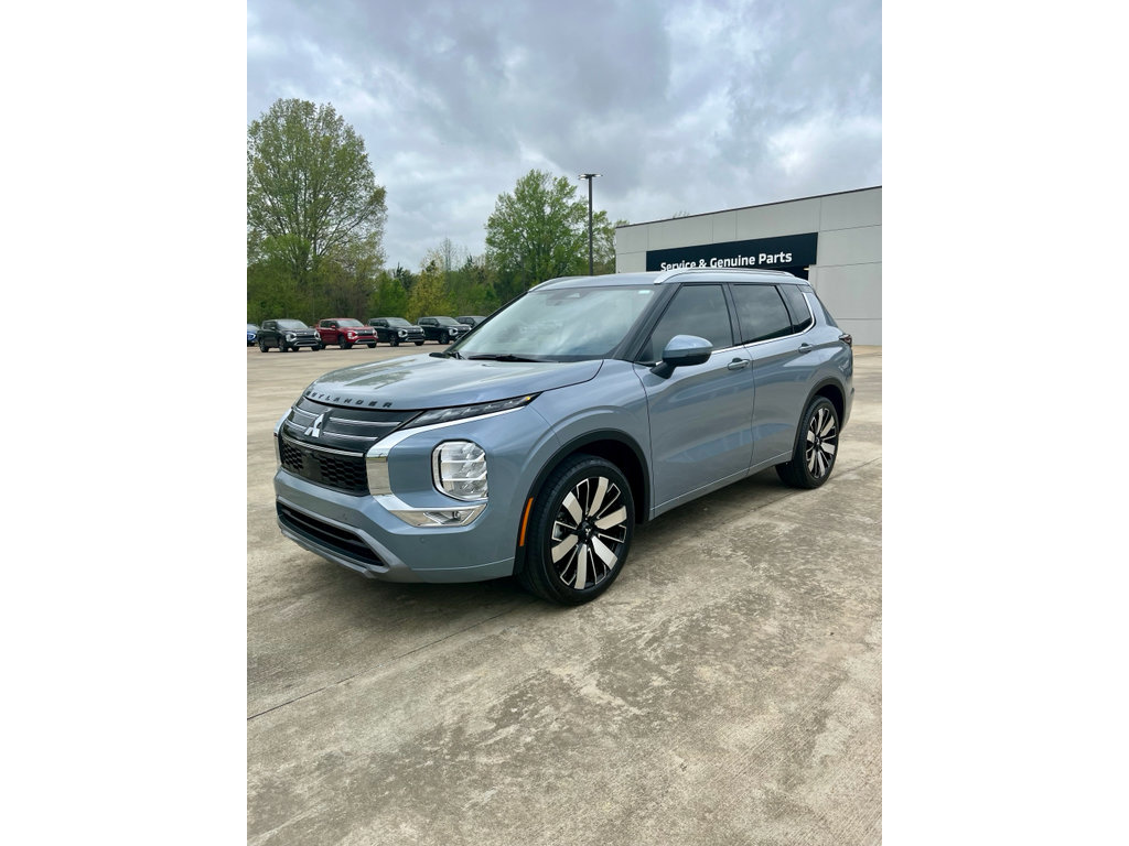 New 2026 Mitsubishi Outlander SEL FWD image 2