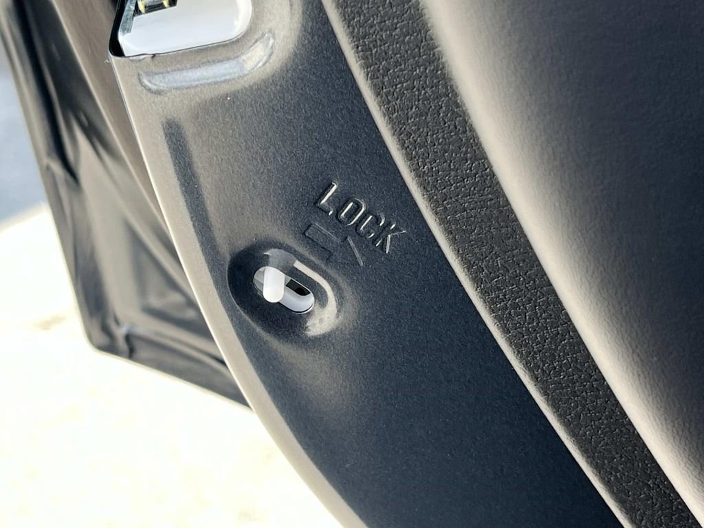 New 2026 Mitsubishi Outlander SE FWD image 12