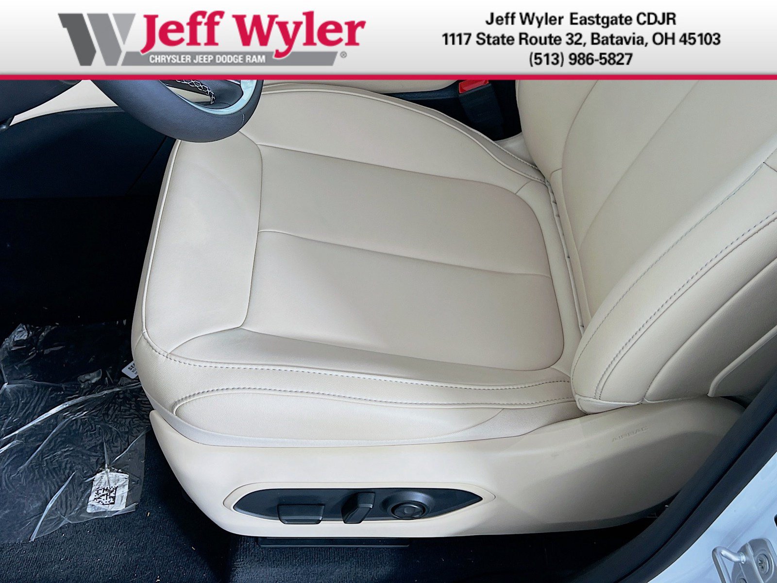 New 2025 Jeep Grand Cherokee Limited AWD/4WD image 4