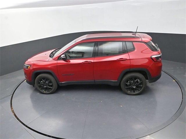 New 2026 Jeep Compass Latitude image 12