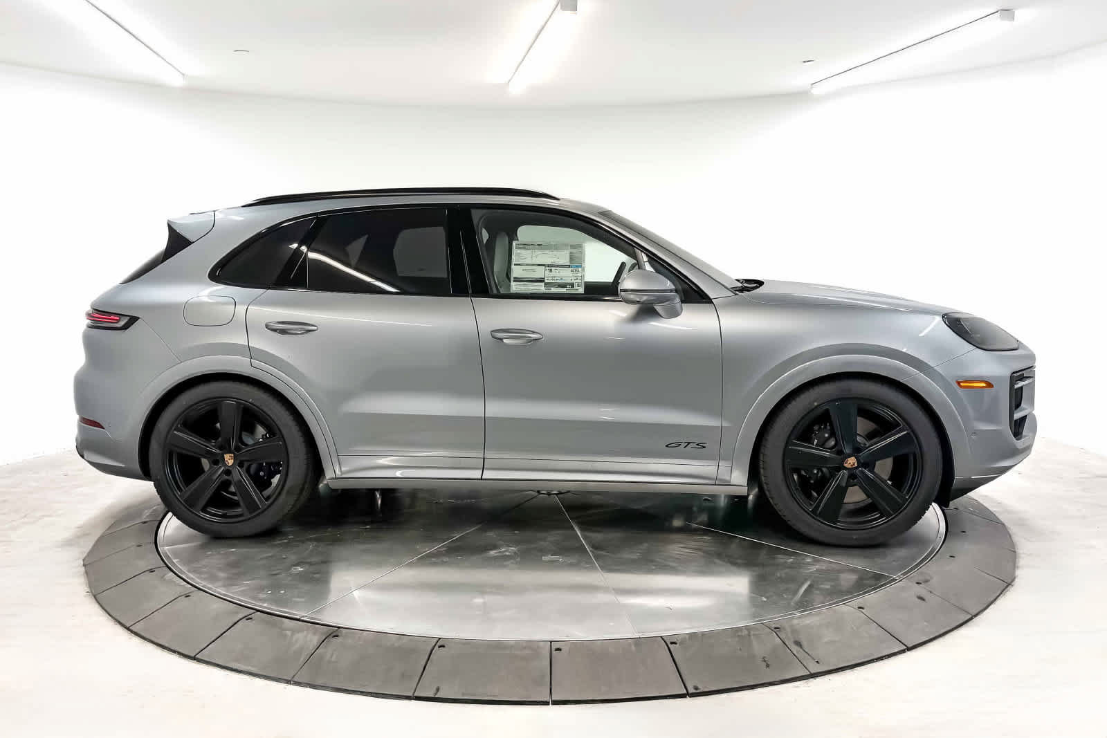 New 2026 Porsche Cayenne GTS AWD/4WD image 7