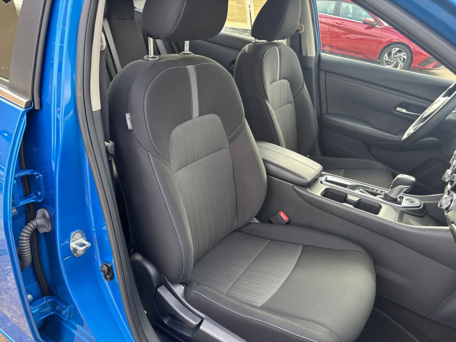 Used 2025 Nissan Sentra SV image 34