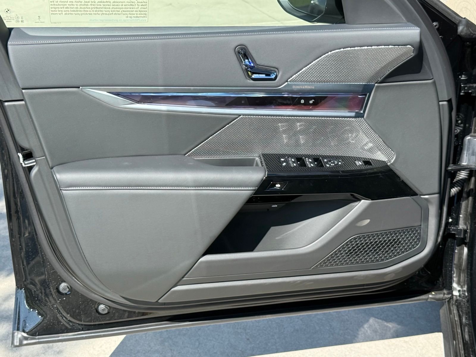 New 2026 BMW 750e xDrive w/ Premium Package AWD/4WD image 19