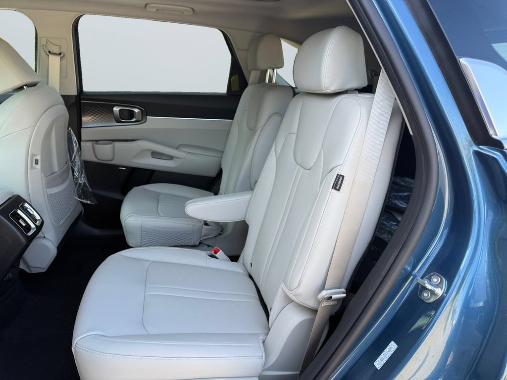New 2026 Kia Sorento EX w/ EX Premium Package AWD/4WD image 13