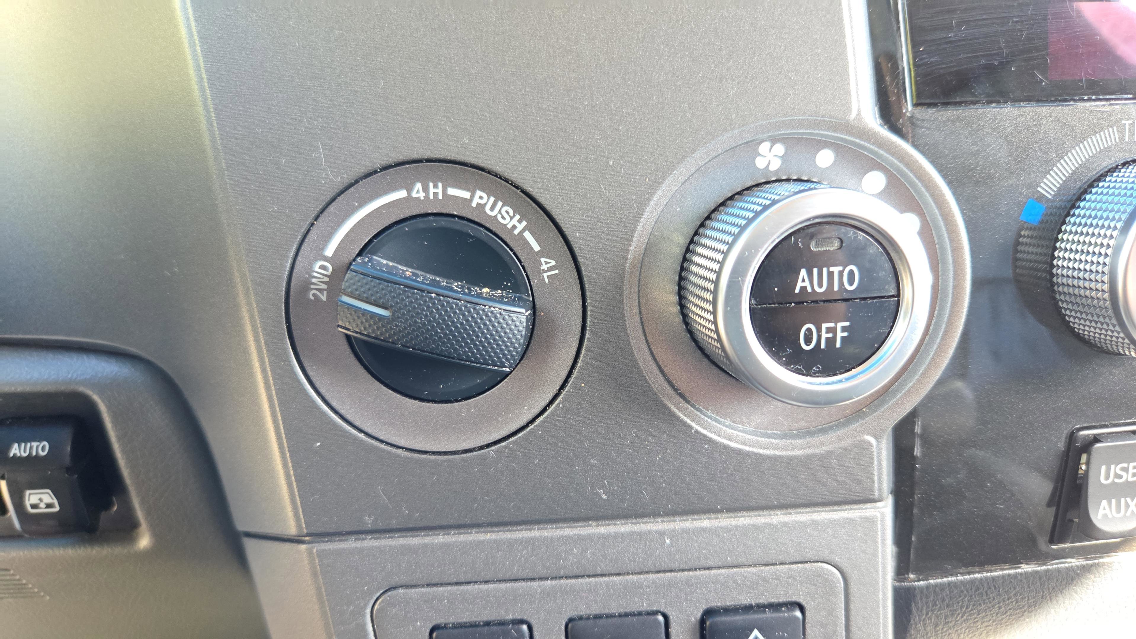 Used 2017 Toyota Sequoia Platinum image 27